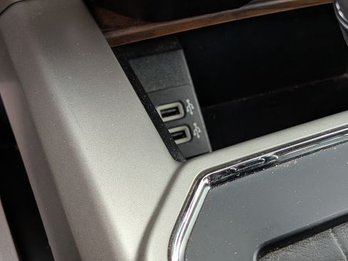 Used 2020 Ford F150 Lariat RWD image 30
