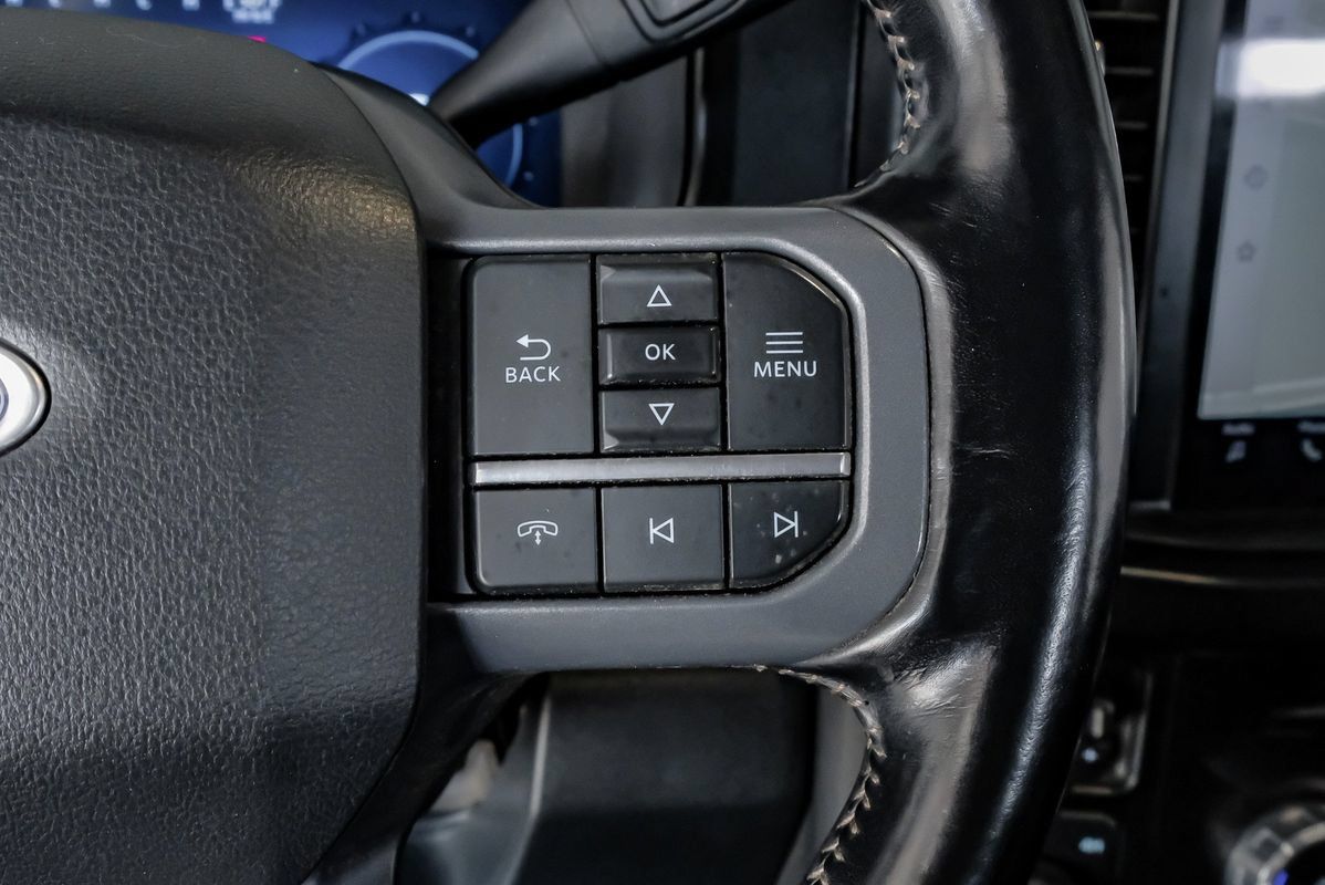 Used 2023 Ford F350 Lariat w/ FX4 Off-Road Package AWD/4WD image 17