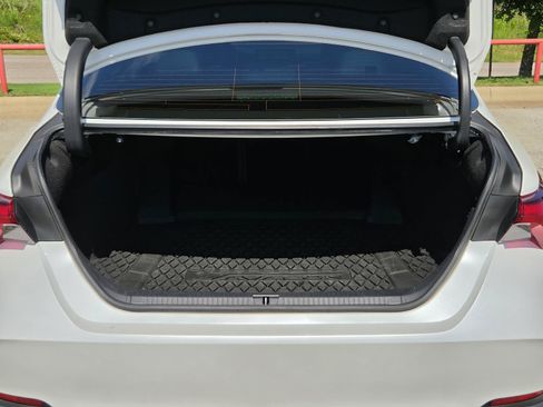 Used 2022 Toyota Avalon XSE FWD image 9