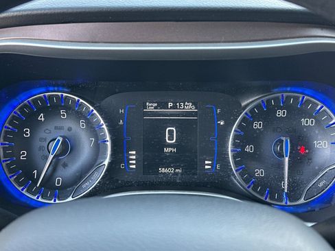 Used 2021 Chrysler Voyager Lxi FWD image 24