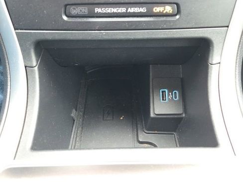 Used 2024 Ford Edge SEL w/ Convenience Package image 35