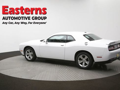 Used 2022 Dodge Challenger SXT image 60