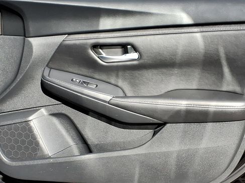 Certified 2023 Nissan Sentra SV image 10