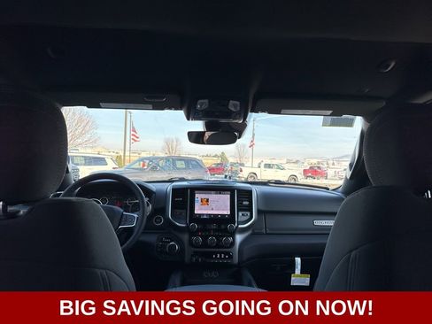 New 2026 RAM 1500 4x4 Crew Cab image 38