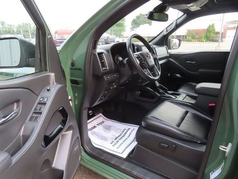 Used 2022 Nissan Frontier PRO-4X AWD/4WD image 19