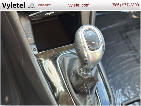 Certified 2022 Buick Encore Preferred w/ Safety Package II image 28