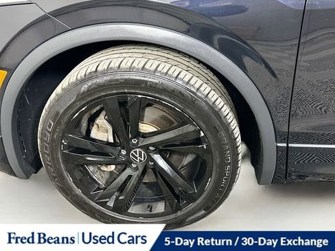 Used 2023 Volkswagen Tiguan SE R-Line image 32