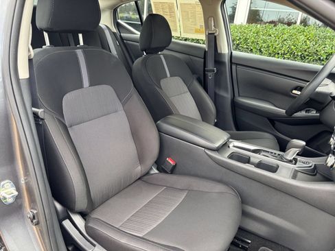 Used 2025 Nissan Sentra SV FWD image 29