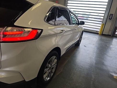 Used 2019 Ford Edge Titanium FWD image 5