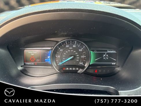 Used 2017 Ford Explorer XLT w/ Equipment Group 202A FWD image 15