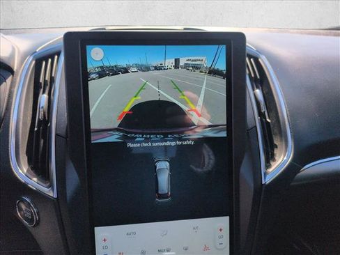 Used 2024 Ford Edge Titanium image 14