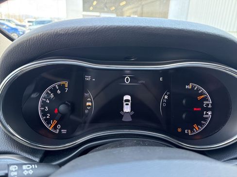 Used 2019 Jeep Grand Cherokee Limited image 26