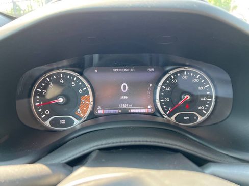 Used 2022 Jeep Renegade Altitude image 21