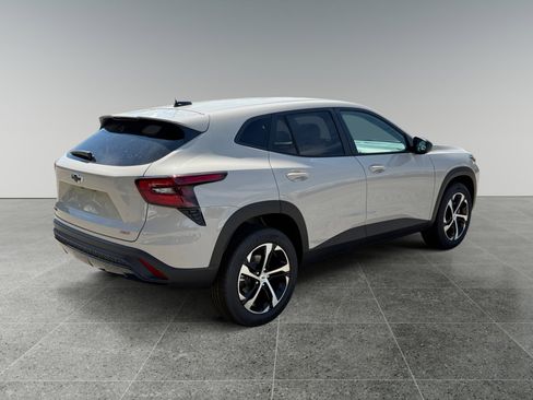 New 2026 Chevrolet Trax RS FWD image 5