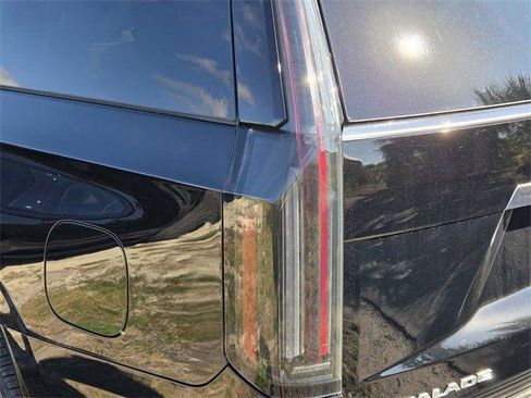 New 2026 Cadillac Escalade ESV Luxury w/ Touring Package image 11