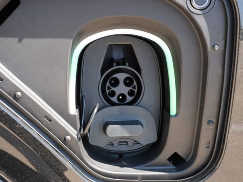 New 2026 Cadillac Vistiq Platinum w/ LPO, Floor Liner Package image 30