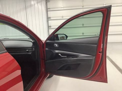 Used 2021 Hyundai Elantra SEL FWD image 11