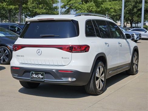 Used 2023 Mercedes-Benz EQB 300 4MATIC image 7