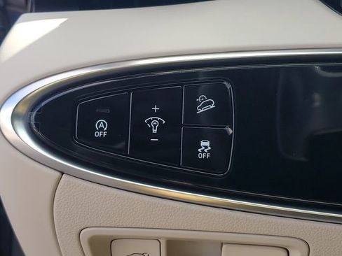 Used 2022 Genesis GV70 2.5T w/ Select Package image 37