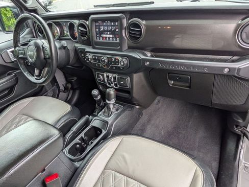 Used 2019 Jeep Wrangler Unlimited Sport AWD/4WD image 23