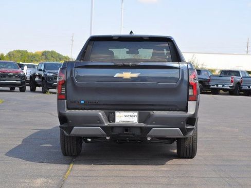 New 2025 Chevrolet Silverado EV LT image 4