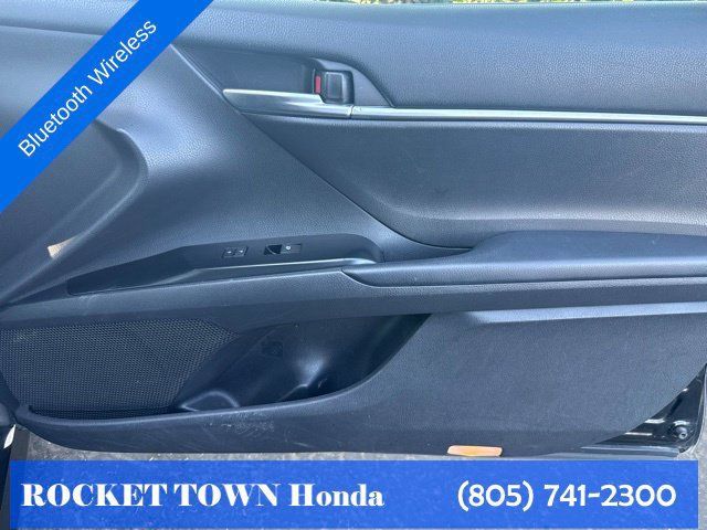 Used 2019 Toyota Camry LE FWD image 17
