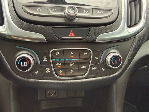 Used 2018 Chevrolet Equinox LT w/ Sun & Infotainment Package FWD image 22