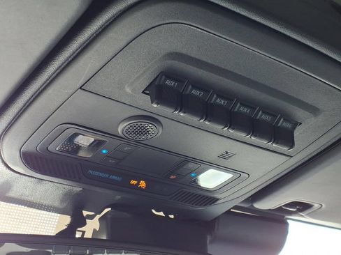 Certified 2025 Ford Bronco Badlands AWD/4WD image 27