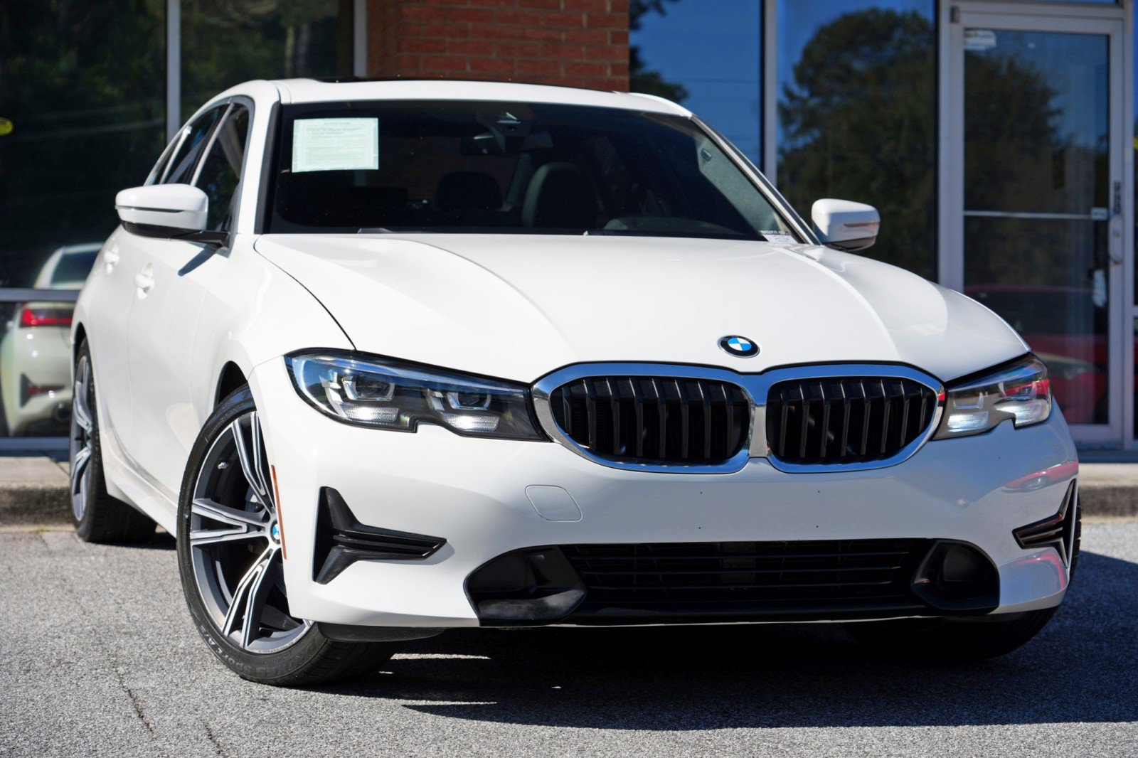 Used 2019 BMW 330i Sedan RWD image 2