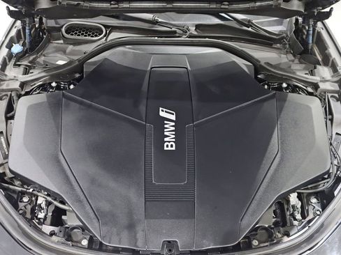 Used 2023 BMW i7 xDrive60 w/ Executive Package 2 image 47