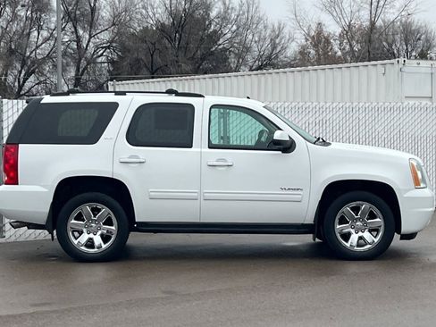 Used 2010 GMC Yukon SLT image 3
