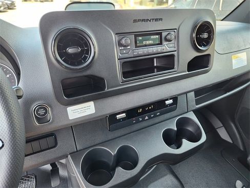 New 2025 Mercedes-Benz Sprinter 2500 image 22