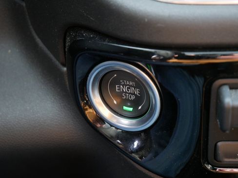 Used 2025 Chevrolet Silverado 1500 High Country w/ Technology Package image 31