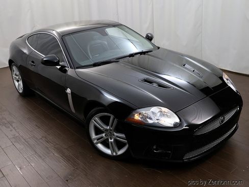 Used 2009 Jaguar XKR R RWD image 6