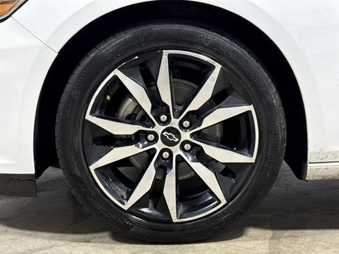 Used 2021 Chevrolet Malibu RS FWD image 26