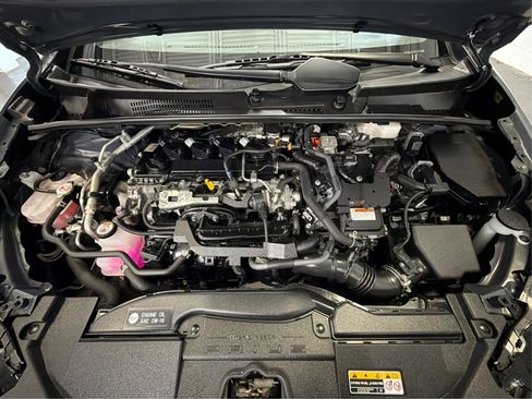 Used 2024 Toyota Prius LE FWD image 11