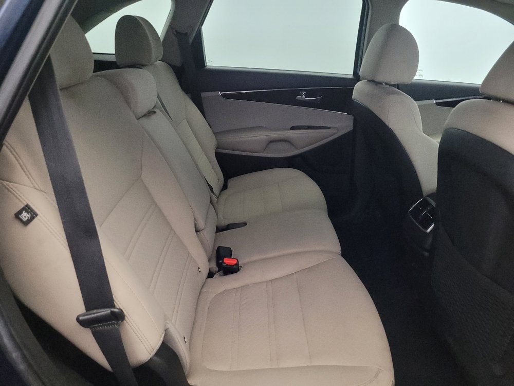 Used 2019 Kia Sorento AWD w/ LX Convenience Package image 19
