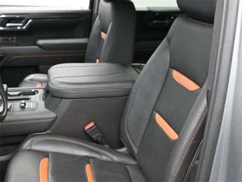 Used 2024 GMC Sierra 1500 AT4 w/ AT4 Preferred Package image 16