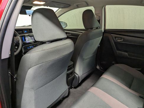 Used 2018 Toyota Corolla LE image 29