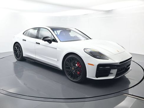 Certified 2026 Porsche Panamera GTS AWD/4WD image 17
