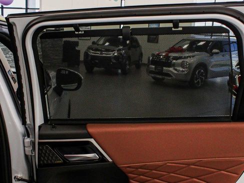 New 2025 Mitsubishi Outlander SEL image 14