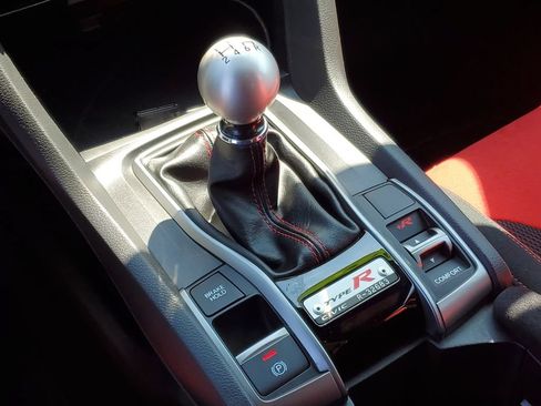 Used 2019 Honda Civic Type R image 21