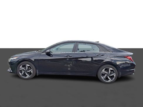 Used 2023 Hyundai Elantra Limited FWD image 4