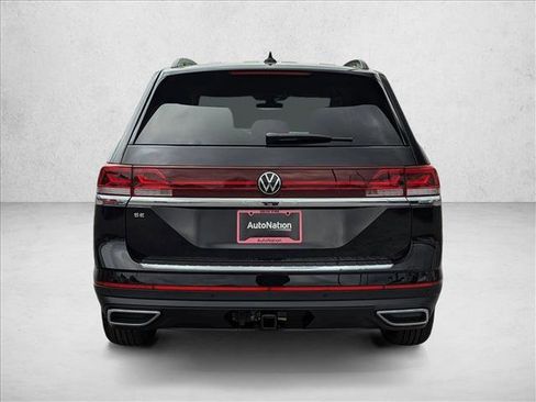 Used 2025 Volkswagen Atlas SE image 7