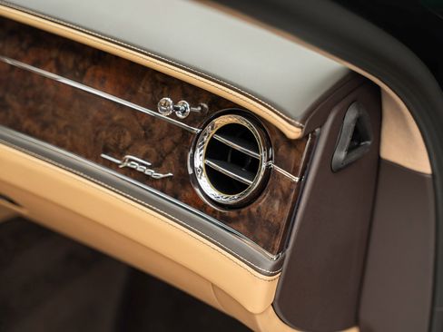 Used 2023 Bentley Flying Spur W12 image 61