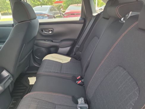 Certified 2025 Honda HR-V Sport image 23