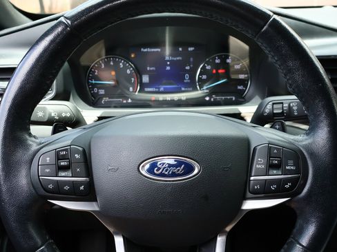 Used 2020 Ford Explorer Limited RWD image 12