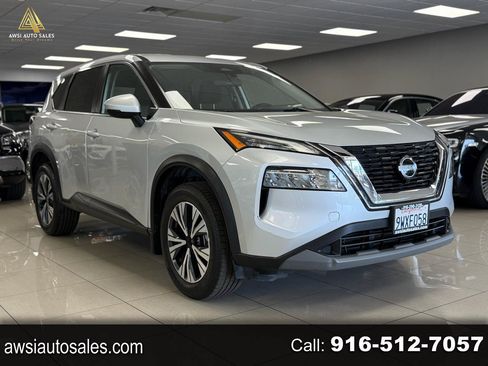 Used 2022 Nissan Rogue SV FWD image 1