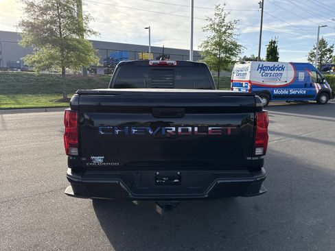Used 2025 Chevrolet Colorado LT w/ Advanced Trailering Package image 8