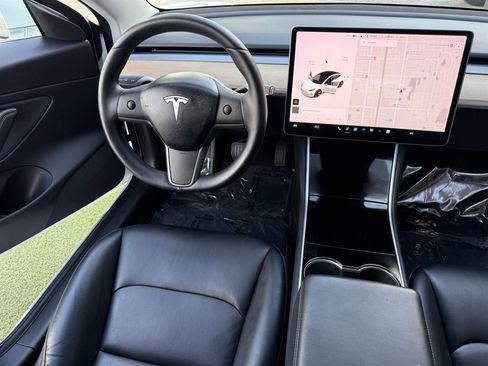 Used 2018 Tesla Model 3 Long Range RWD image 21
